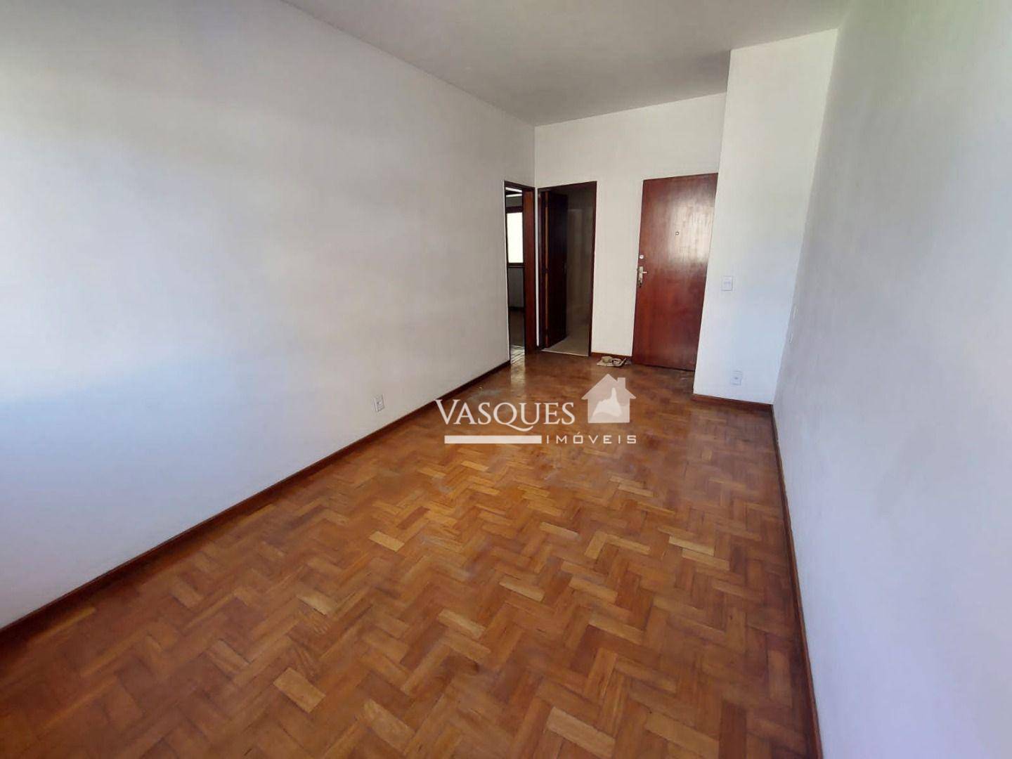 Apartamento à venda com 2 quartos, 68m² - Foto 2