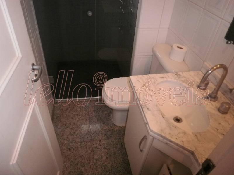 Apartamento para alugar com 3 quartos, 130m² - Foto 12