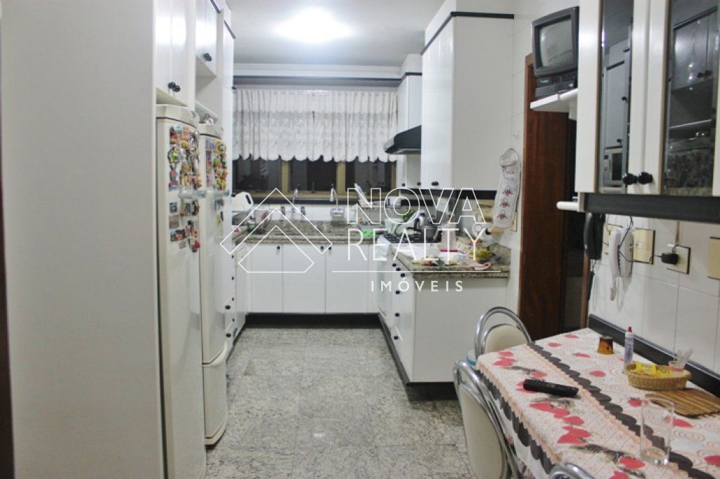 Apartamento à venda com 4 quartos, 168m² - Foto 16