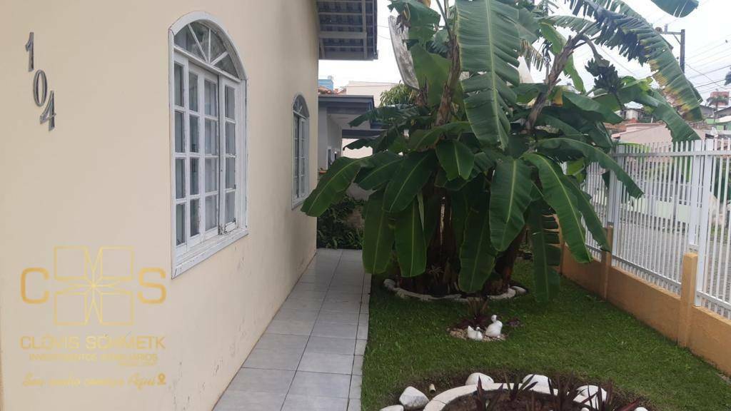 Casa à venda com 4 quartos, 200m² - Foto 11