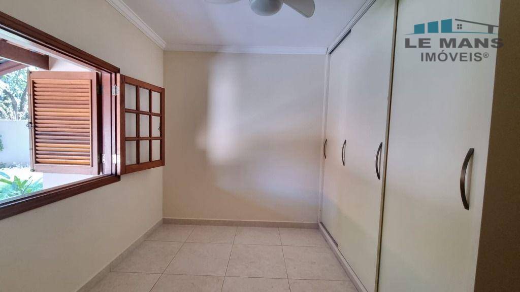 Casa à venda com 3 quartos, 220m² - Foto 34