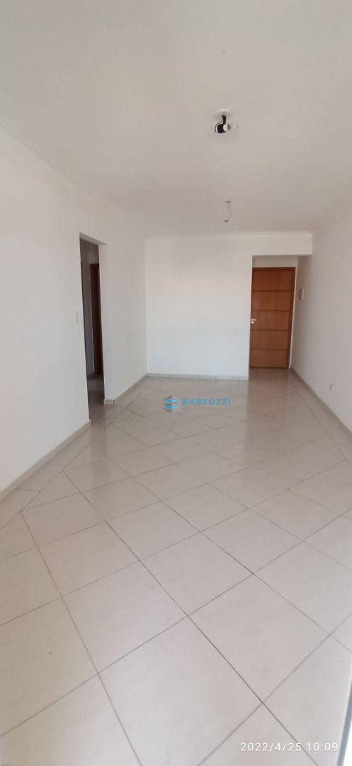 Apartamento à venda com 3 quartos, 85m² - Foto 2