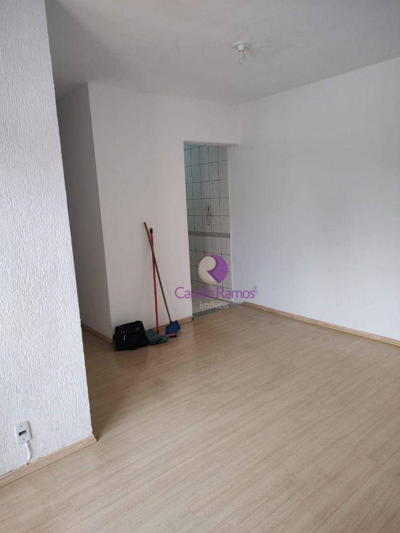 Apartamento à venda com 2 quartos, 62m² - Foto 2