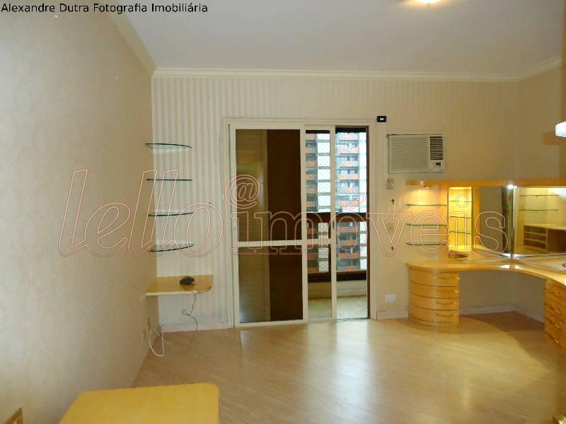 Apartamento para alugar com 3 quartos, 238m² - Foto 18