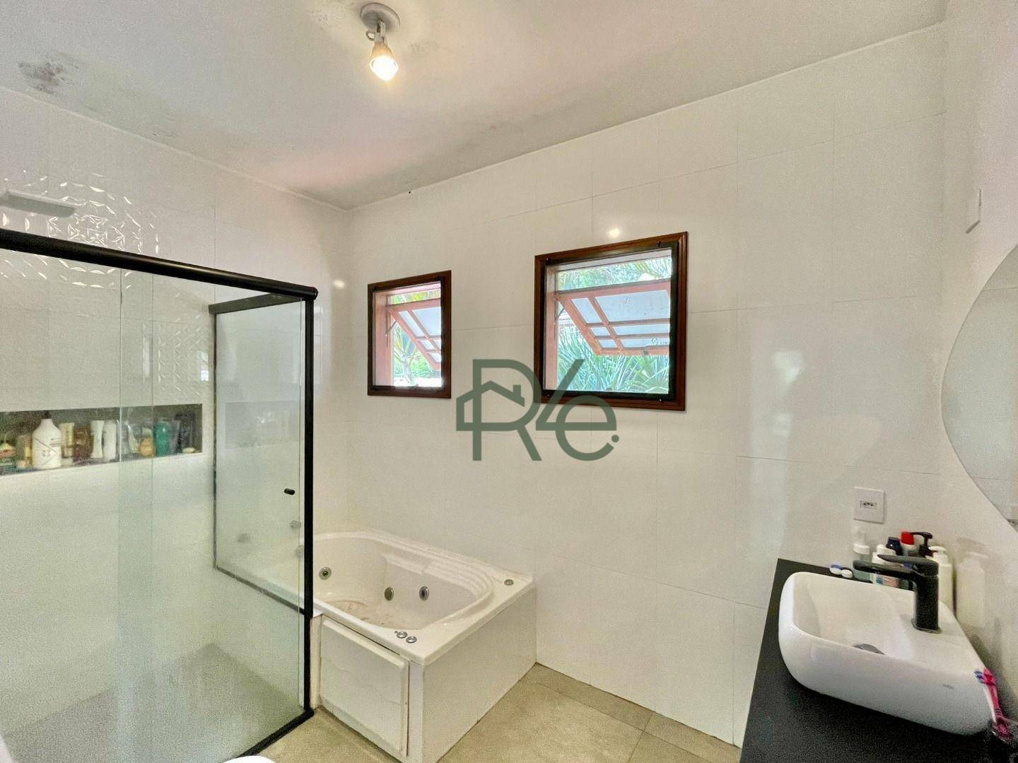 Casa de Condomínio à venda com 3 quartos, 233m² - Foto 29