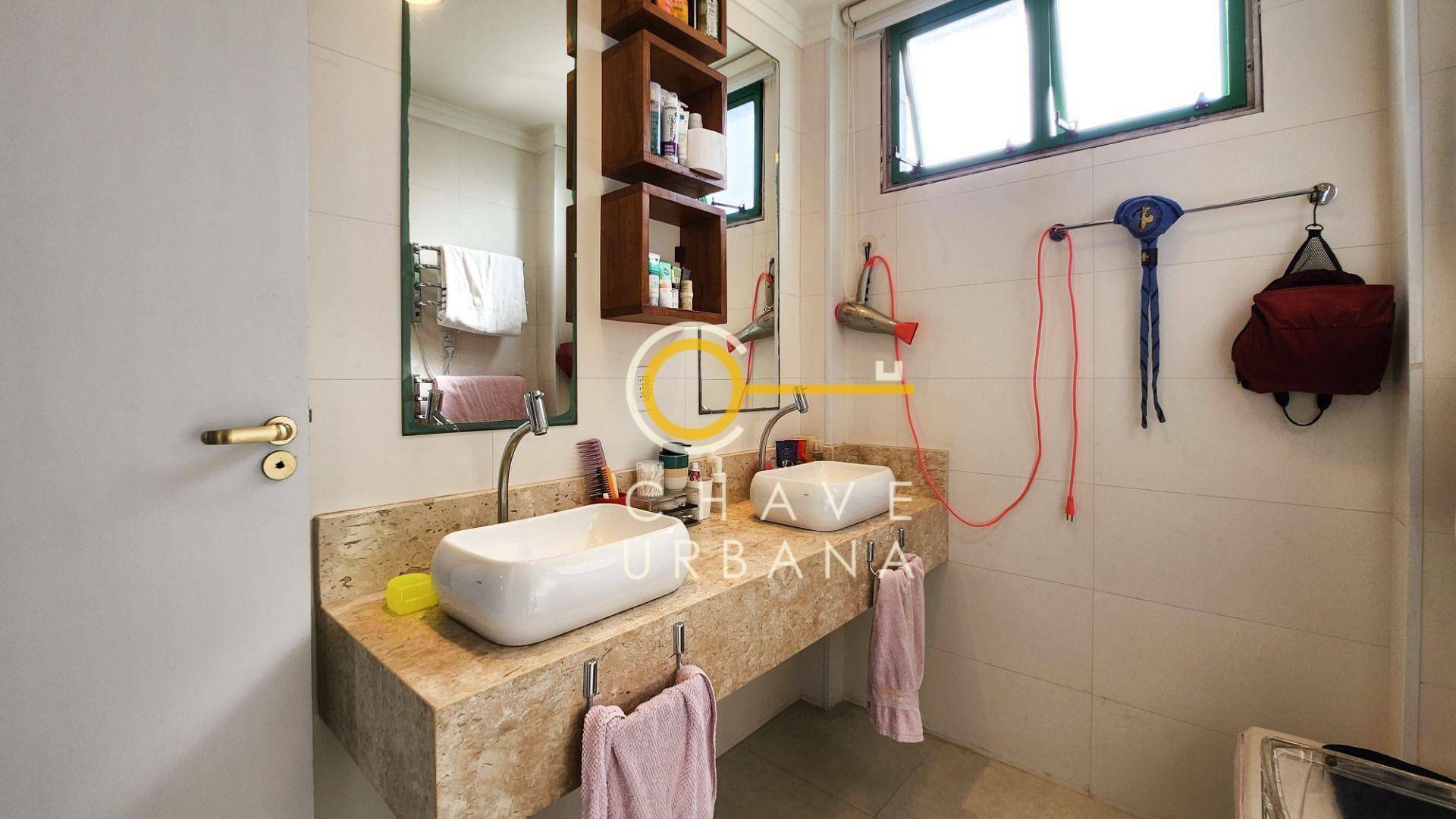 Apartamento à venda com 3 quartos, 121m² - Foto 17