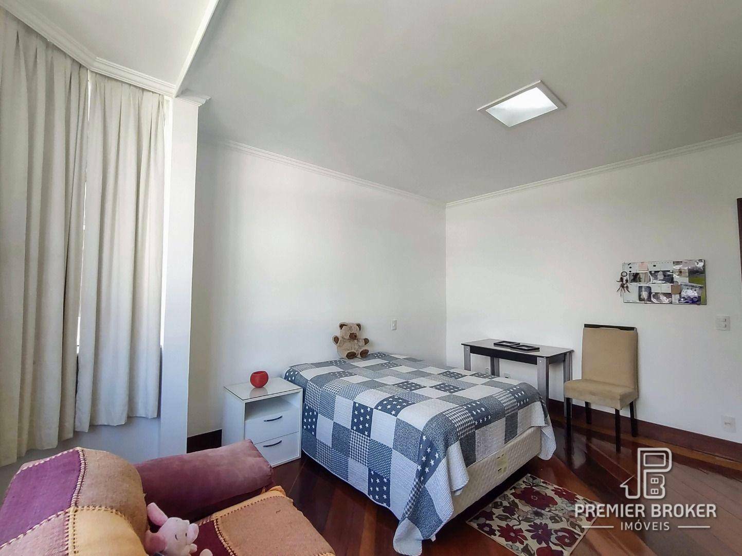Casa de Condomínio à venda com 6 quartos, 220m² - Foto 13