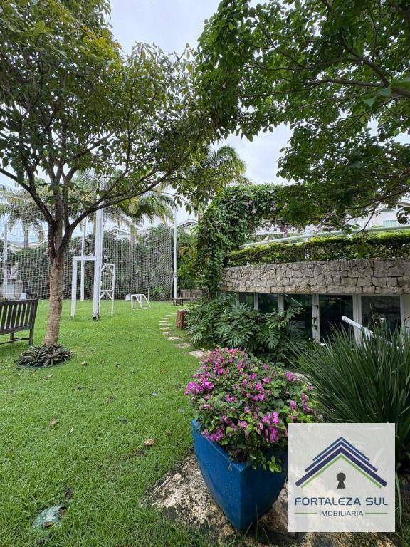 Casa de Condomínio à venda com 5 quartos, 307m² - Foto 30