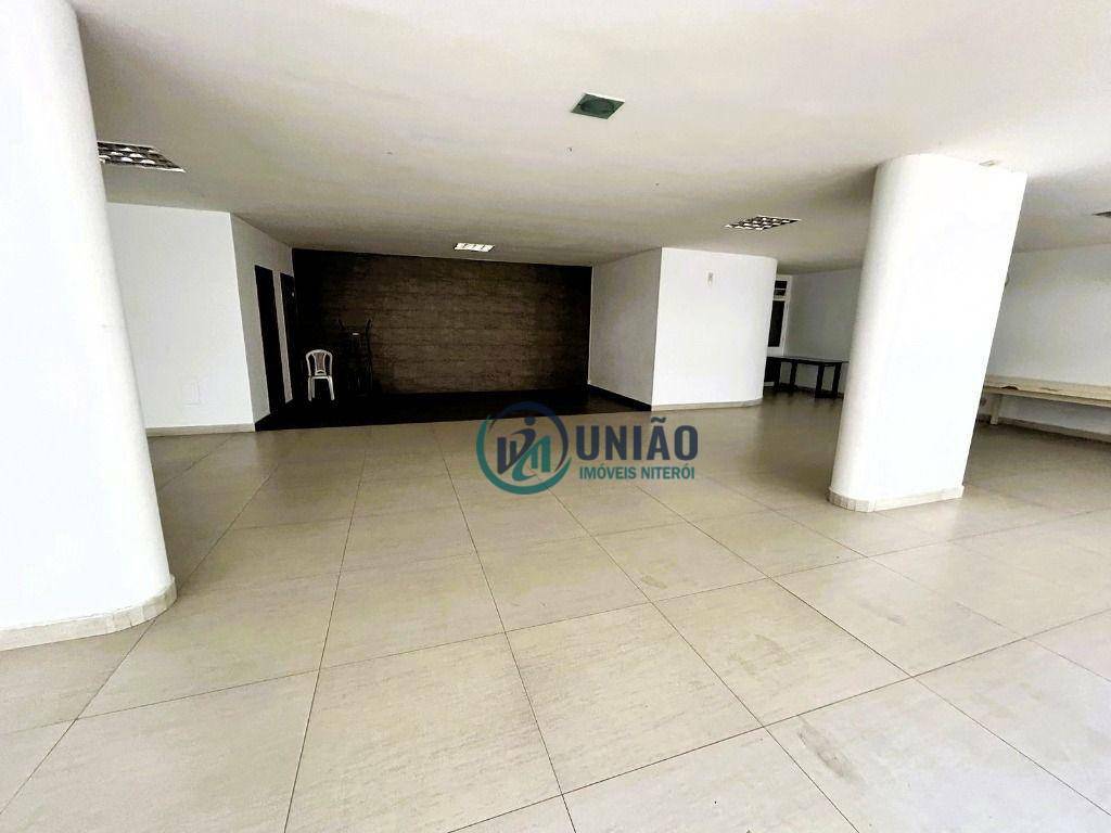 Apartamento à venda com 3 quartos, 135m² - Foto 19