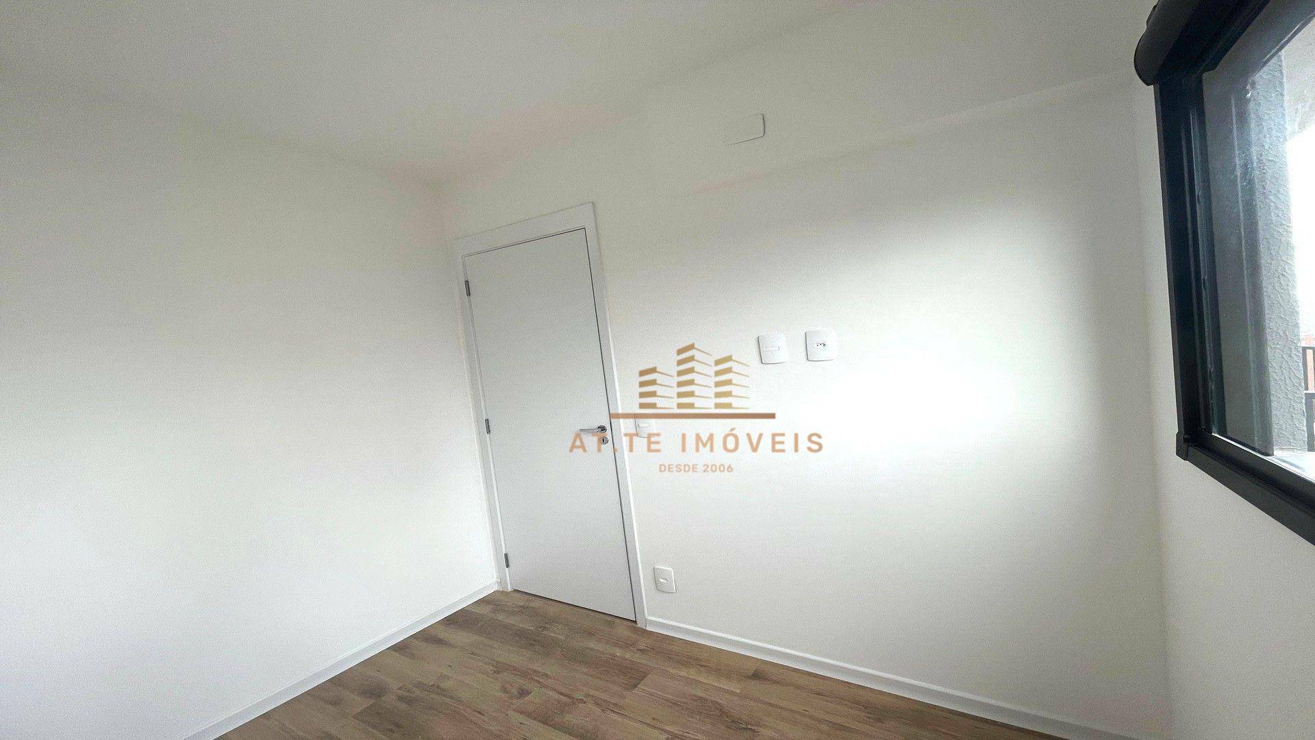 Apartamento à venda com 2 quartos, 41m² - Foto 10