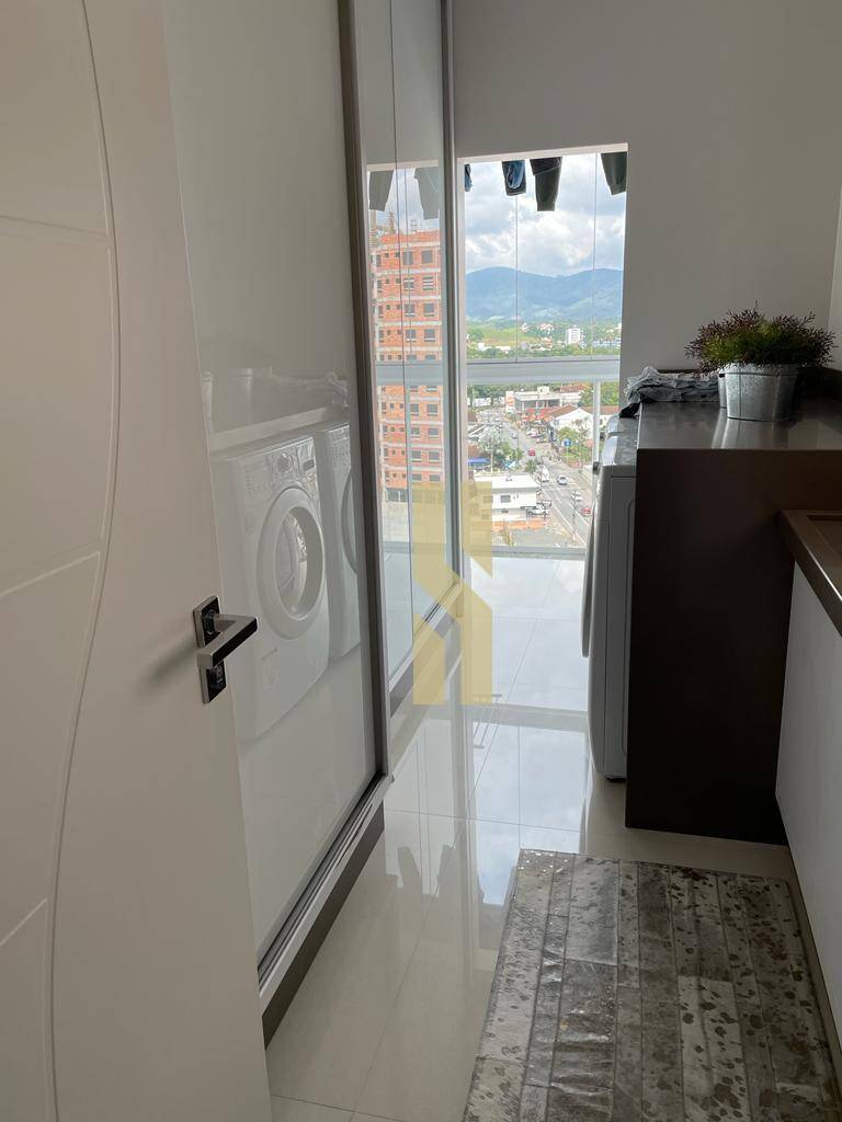 Apartamento à venda com 3 quartos, 240m² - Foto 27