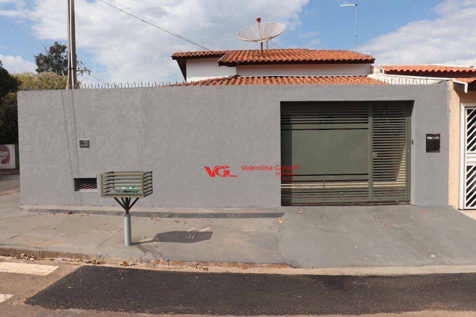 Casa à venda com 2 quartos, 164m² - Foto 1