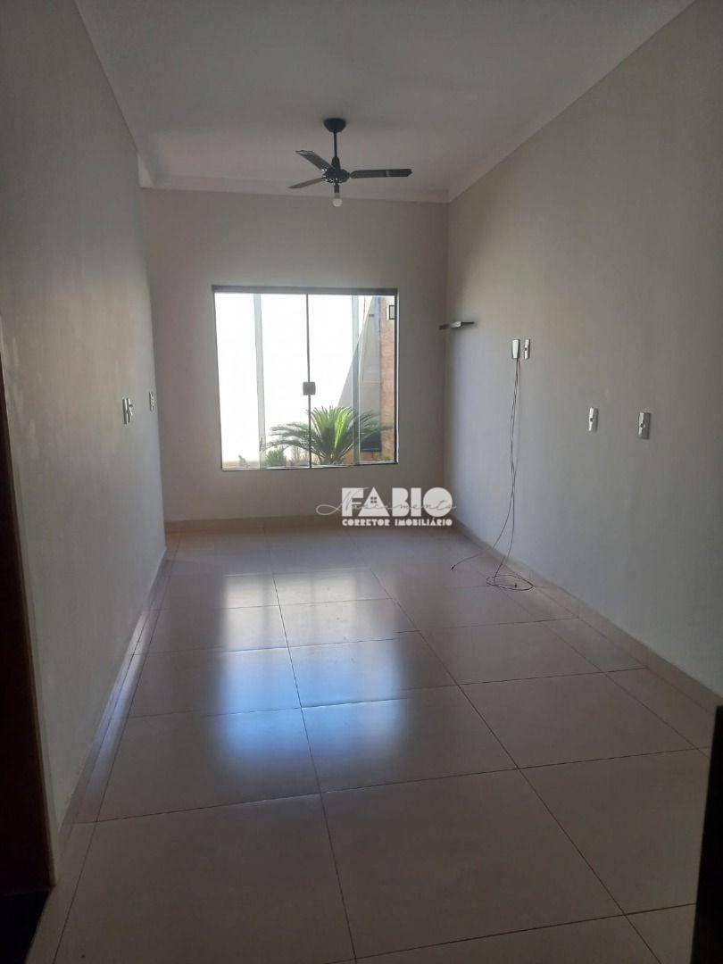 Casa à venda com 2 quartos, 170m² - Foto 11