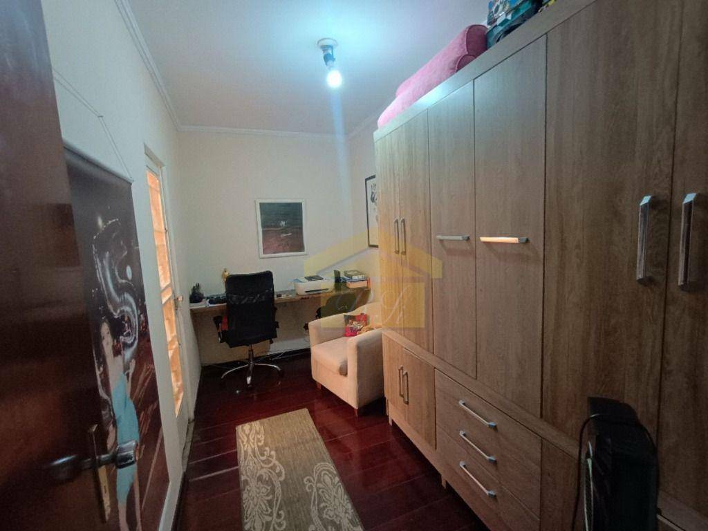 Casa à venda com 4 quartos, 250m² - Foto 5