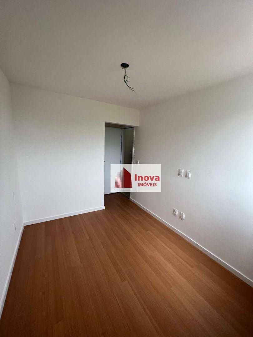 Apartamento à venda com 2 quartos, 62m² - Foto 15