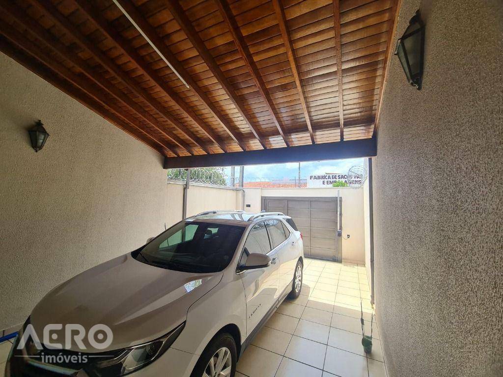 Casa à venda com 3 quartos, 139m² - Foto 3