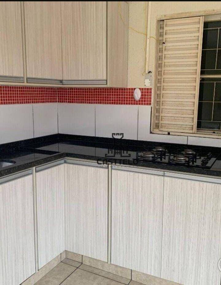 Casa à venda com 3 quartos, 190m² - Foto 14