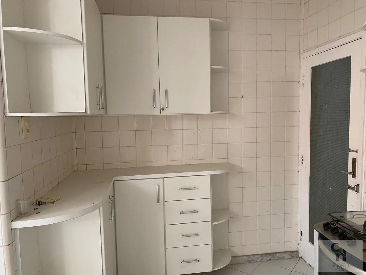 Apartamento à venda com 4 quartos, 200m² - Foto 10