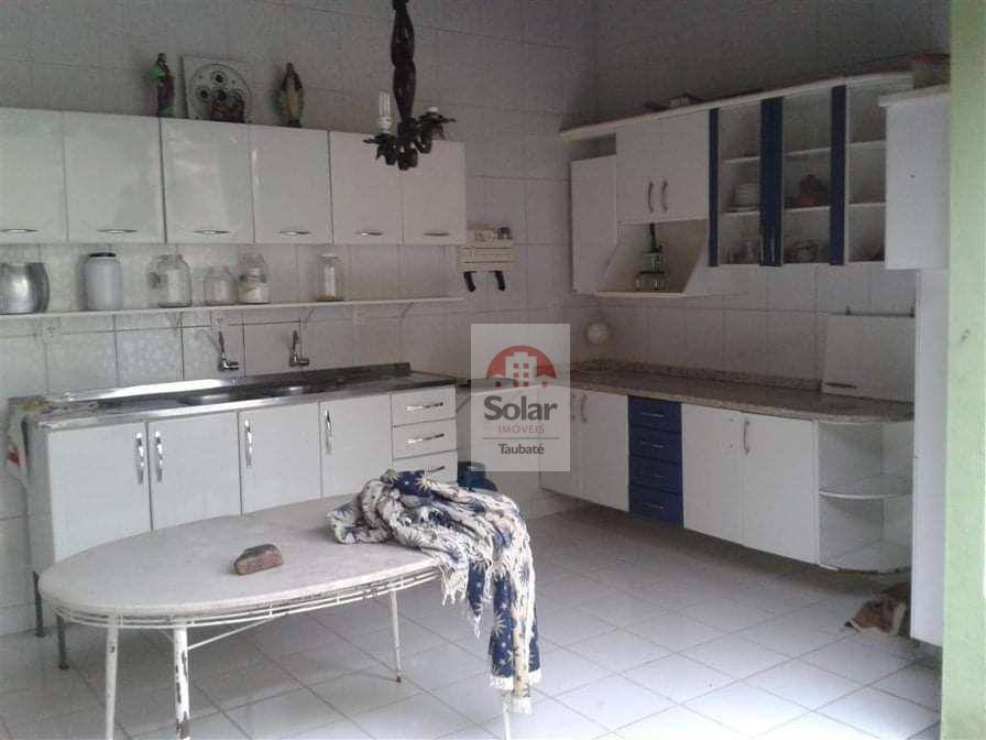 Casa à venda com 4 quartos, 100m² - Foto 2