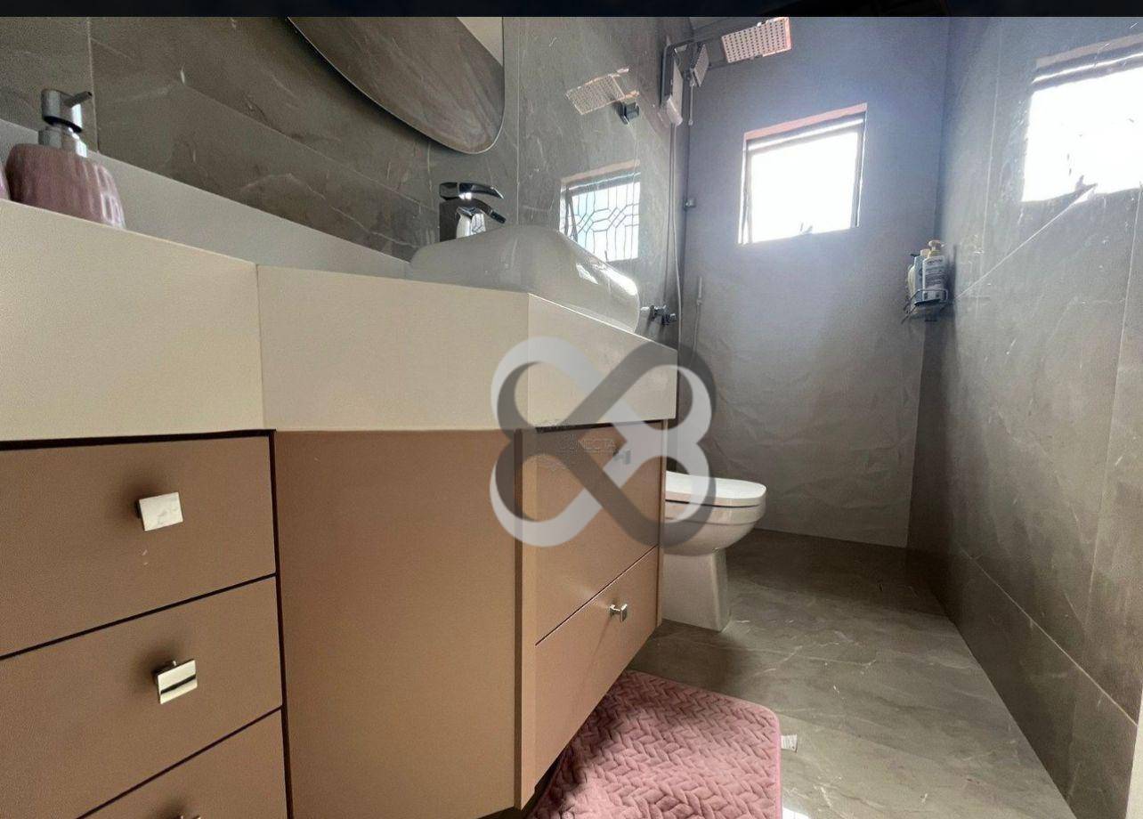 Casa à venda com 4 quartos, 236m² - Foto 4