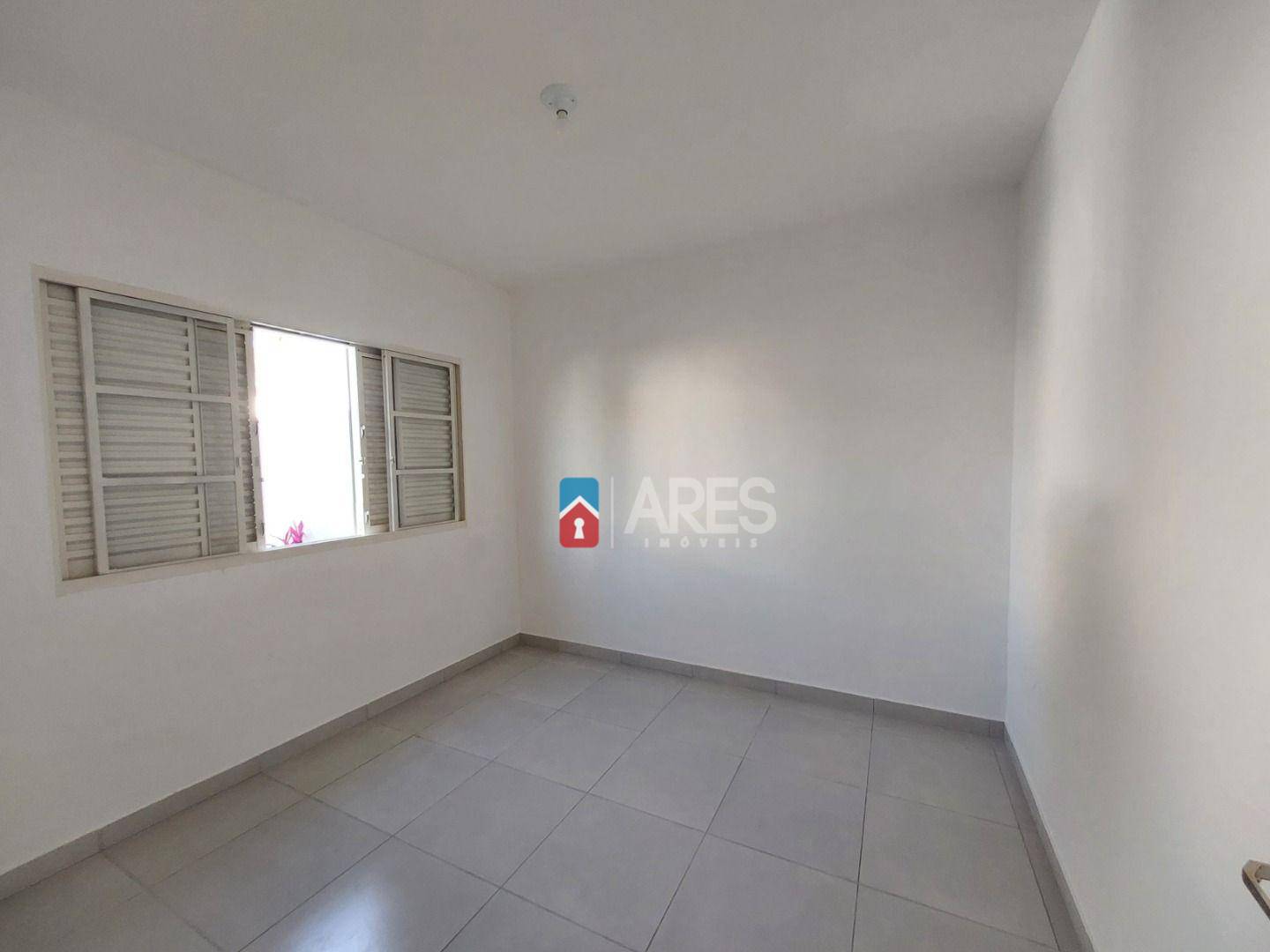 Casa à venda com 3 quartos, 95m² - Foto 5