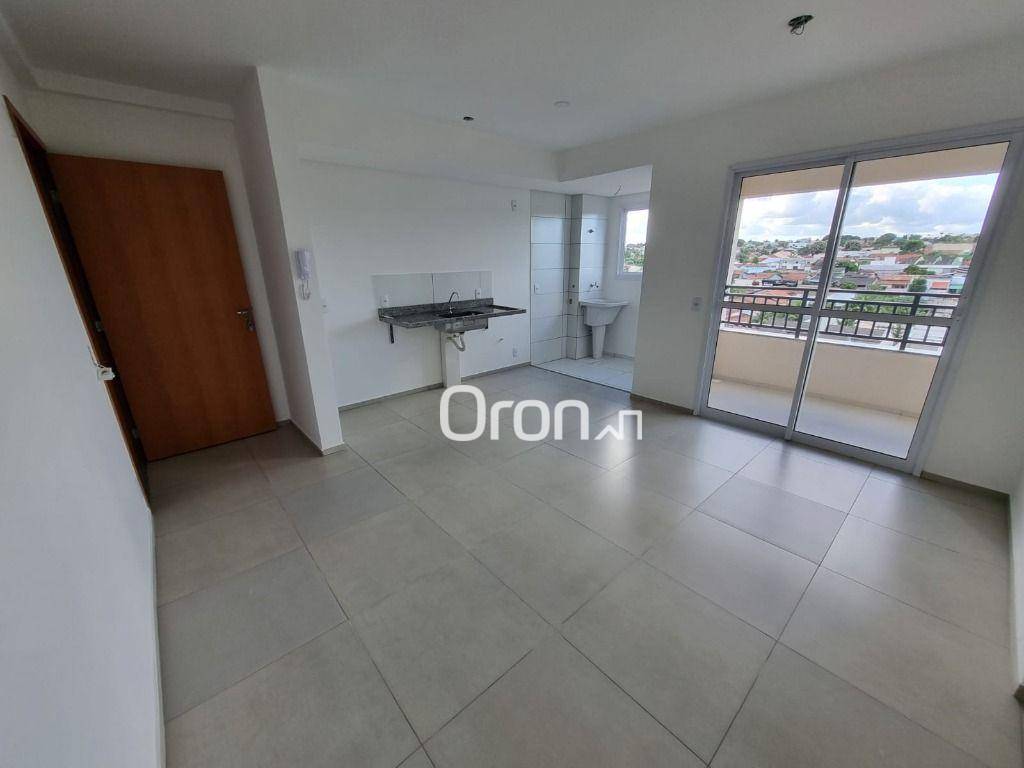 Apartamento à venda com 2 quartos, 77m² - Foto 3