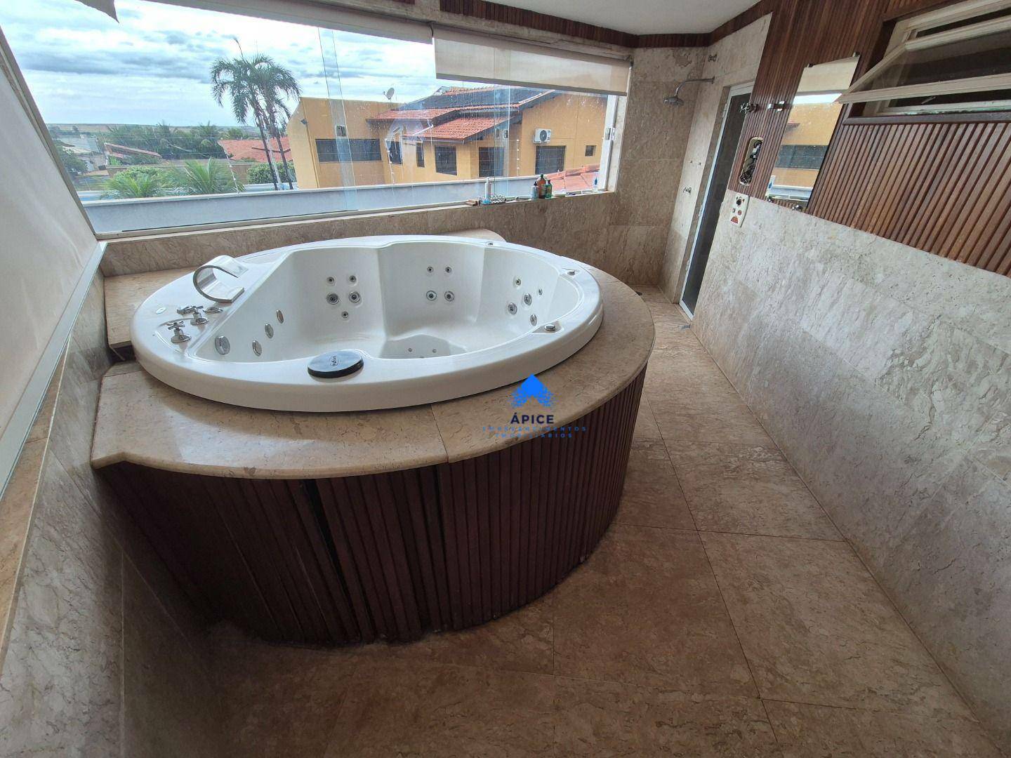 Casa à venda com 3 quartos, 560m² - Foto 2