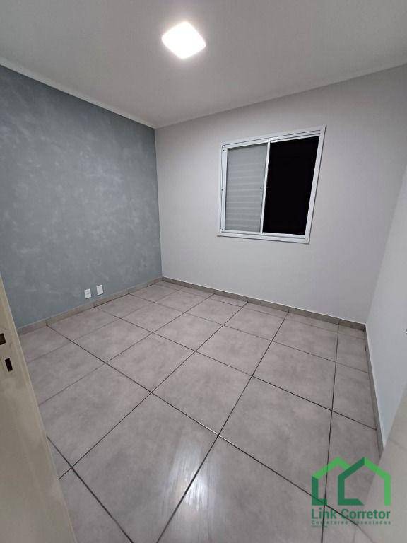 Apartamento à venda com 2 quartos, 45m² - Foto 3