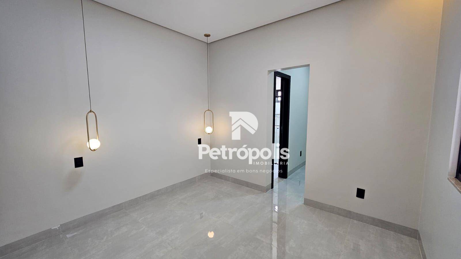 Casa à venda com 3 quartos, 180m² - Foto 4