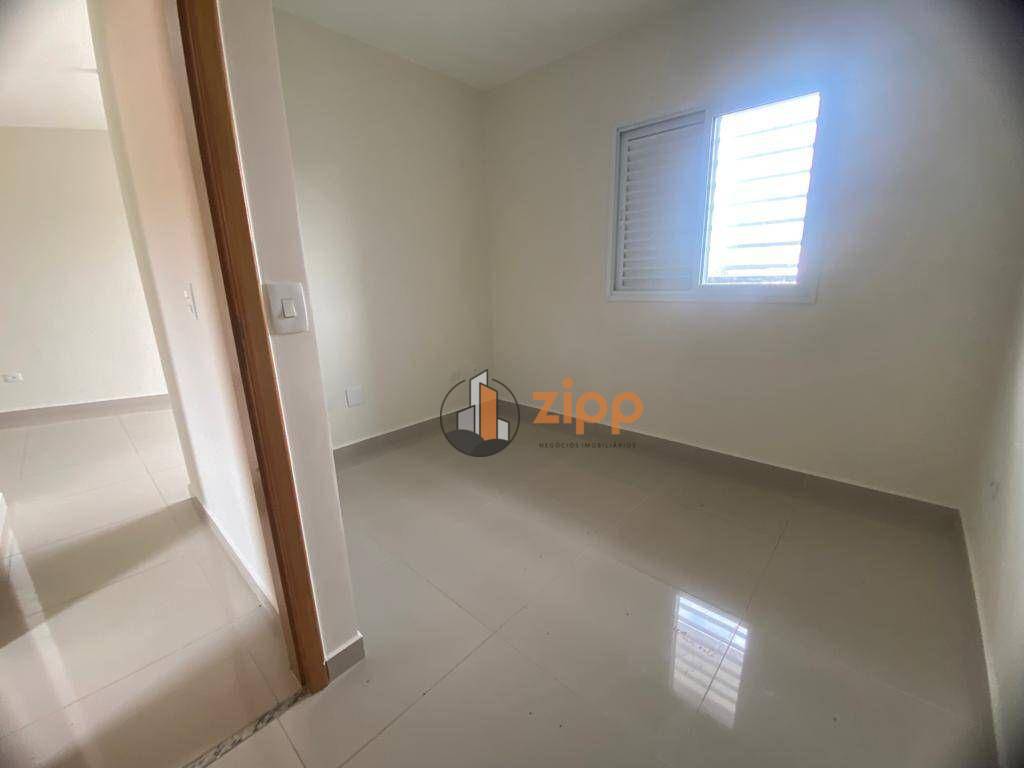 Apartamento para alugar com 2 quartos, 45m² - Foto 12