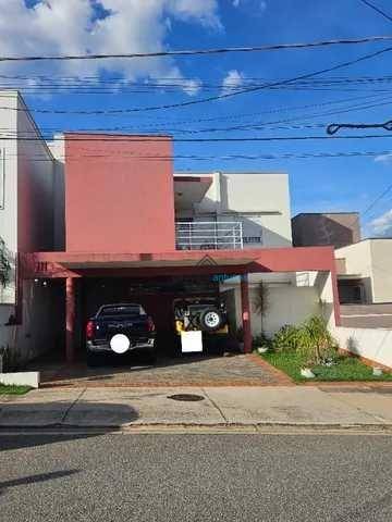 Casa de Condomínio à venda com 4 quartos, 243m² - Foto 1