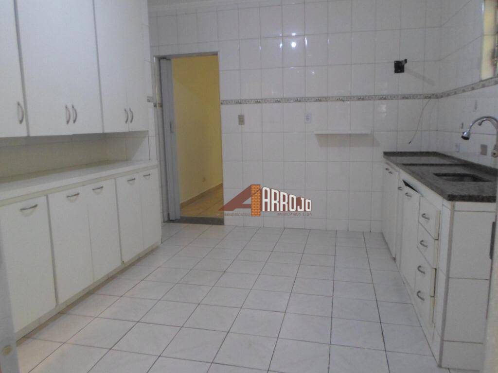 Sobrado à venda com 3 quartos, 143m² - Foto 11