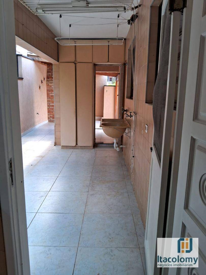 Casa de Condomínio para alugar com 3 quartos, 280m² - Foto 46