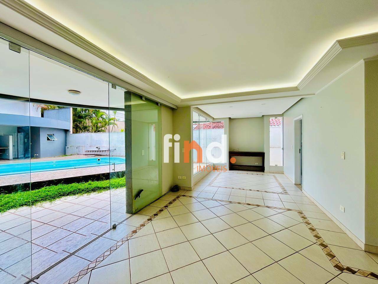 Casa de Condomínio para alugar com 4 quartos, 323m² - Foto 5