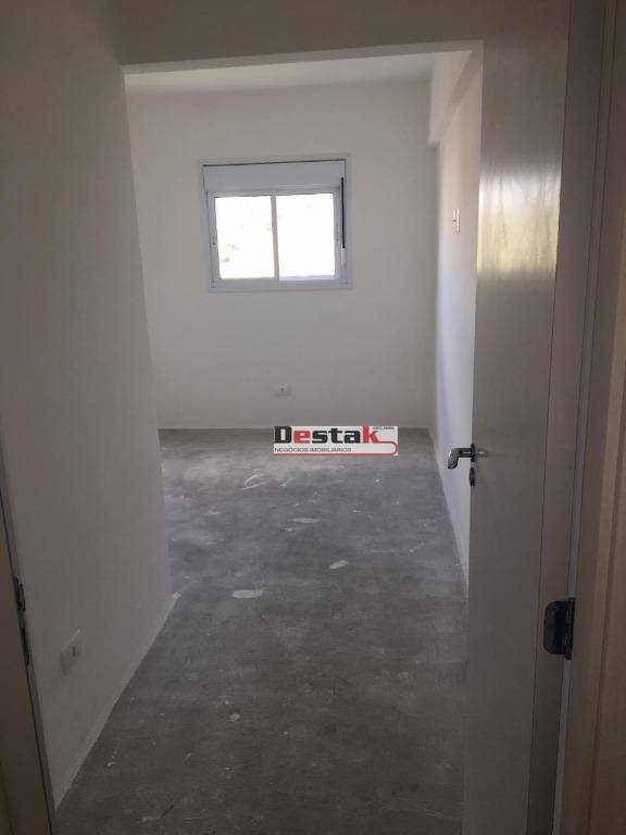 Apartamento à venda com 2 quartos, 66m² - Foto 14