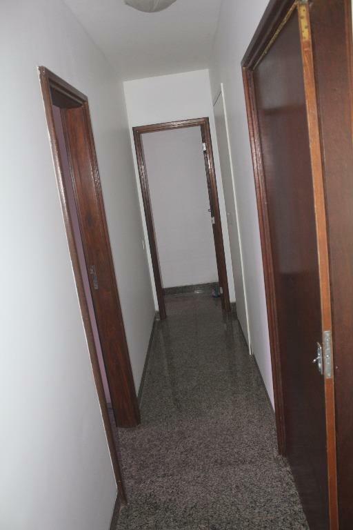 Apartamento para alugar com 3 quartos, 147m² - Foto 16