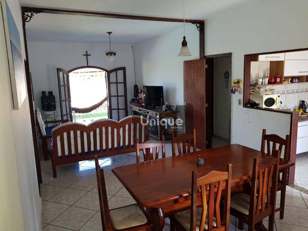 Casa à venda com 4 quartos, 180m² - Foto 8