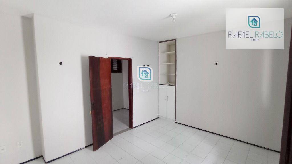 Casa para alugar com 3 quartos, 269m² - Foto 13