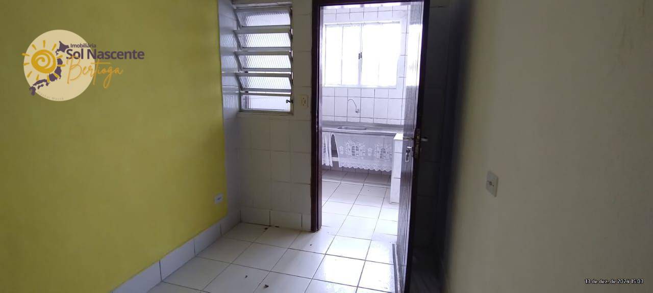 Casa para alugar com 1 quarto, 45m² - Foto 1