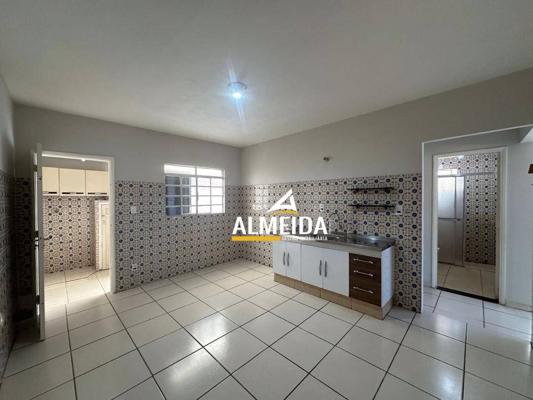 Casa, 2 quartos, 83 m² - Foto 1