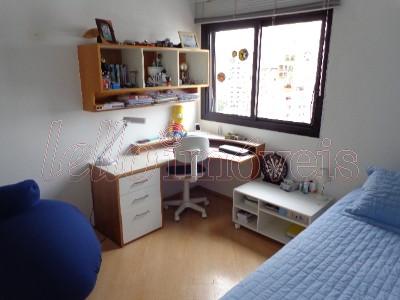 Apartamento à venda com 4 quartos, 200m² - Foto 8