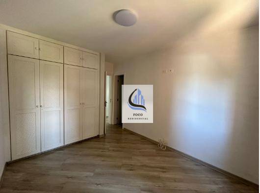 Apartamento para alugar com 4 quartos, 147m² - Foto 13