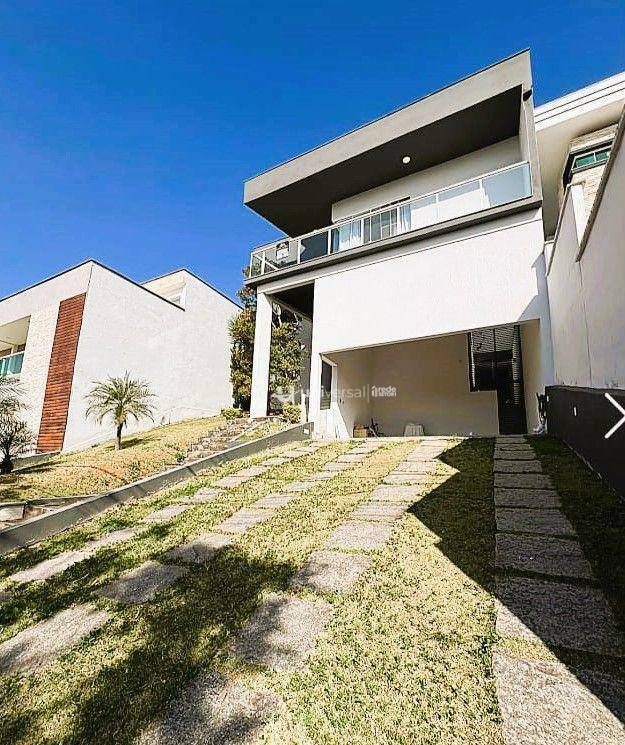 Casa de Condomínio à venda com 4 quartos, 289m² - Foto 1