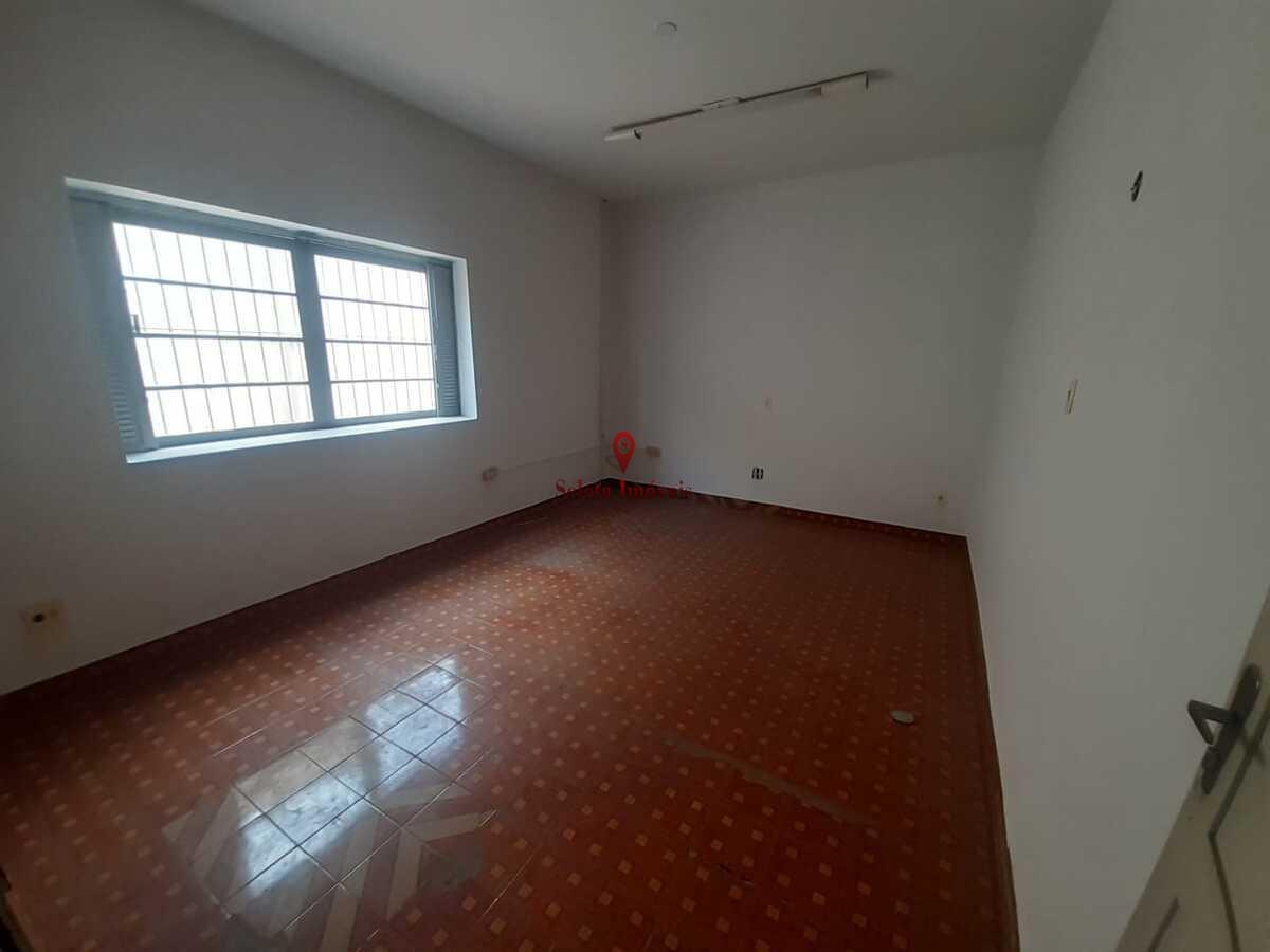 Casa para alugar com 6 quartos, 380m² - Foto 23