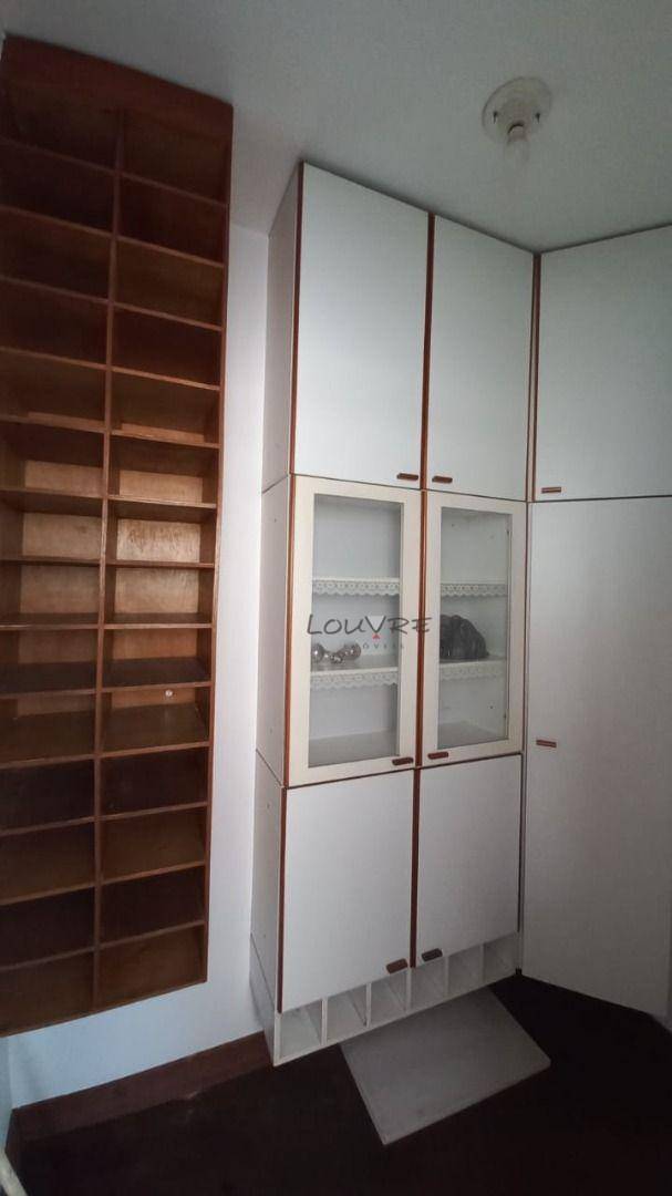 Apartamento à venda com 2 quartos, 65m² - Foto 17