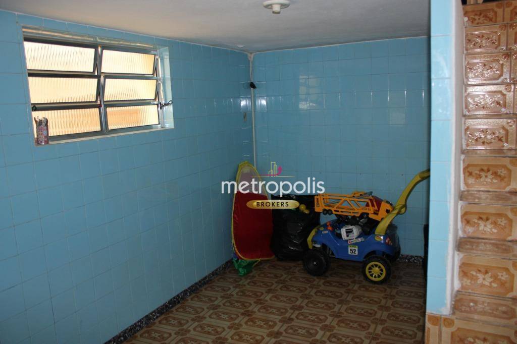 Sobrado à venda com 2 quartos, 165m² - Foto 11