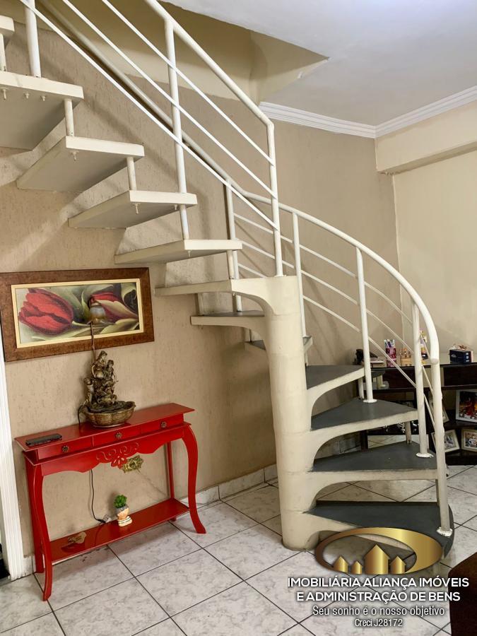 Casa à venda com 3 quartos, 125m² - Foto 11