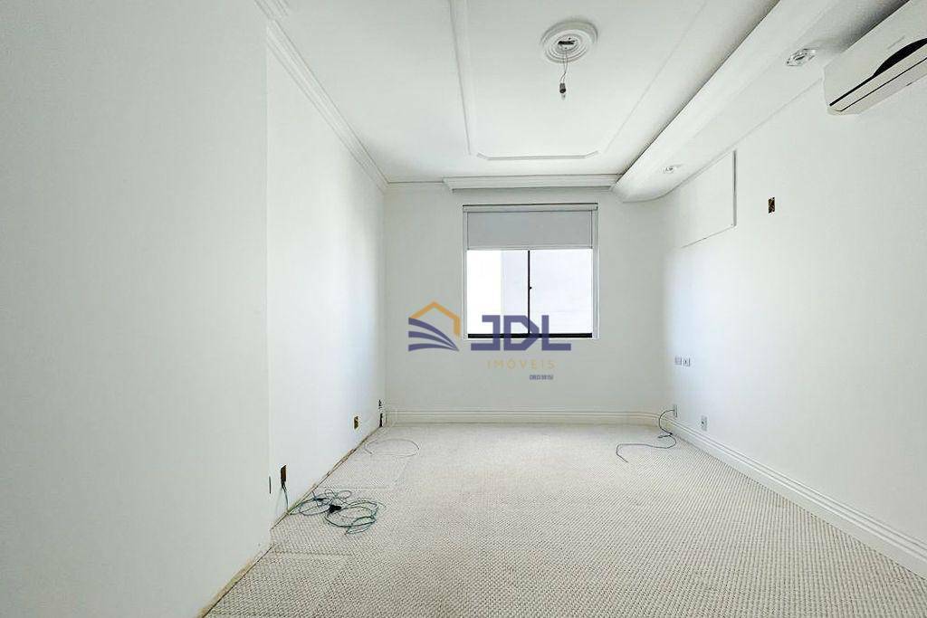 Apartamento à venda com 4 quartos, 280m² - Foto 19