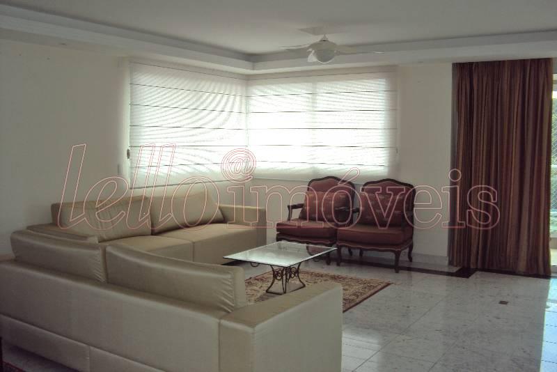 Apartamento para alugar com 4 quartos, 240m² - Foto 3