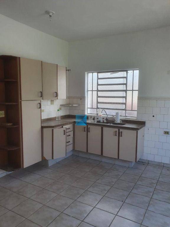 Casa à venda com 3 quartos, 229m² - Foto 10